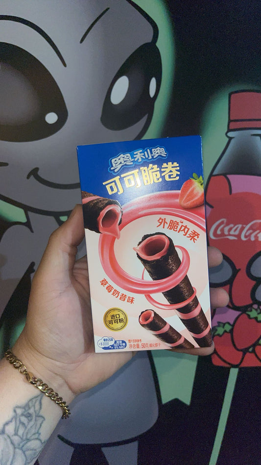 Oreo Strawberry Straws